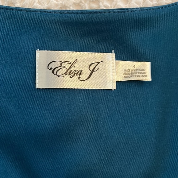 Eliza J wrap dress - Picture 4 of 4